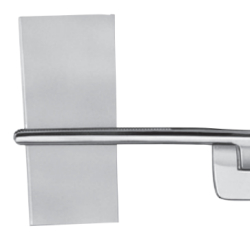 Detail prce s pinzetou Carl Martin . 650